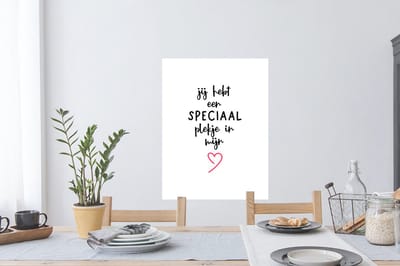 Muurstickers - Sticker Folie - Quotes - Spreuken - Liefde - Jij hebt een speciaal plekje in mijn hart - 60x80 cm - Plakfolie - Muurstickers Kinderkamer - Zelfklevend Behang - Zelfklevend behangpapier - Stickerfolie