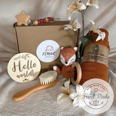 Baby Geboorte Set – Baby Speelgoed – New Born Set – Geschenk Set - Kraamcadeau – Babyshower – Gender Reveal Party - Bijtring – Handgemaakt – Natuurlijke Materialen – Speenkoord - Vos