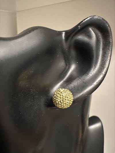 Imoli bolletjes oorknoppen goudkleurig || Make up | Parfum | Moederdag | Verjaardagscadeau| Cadeautje| Valentijnsdag| Kado | sieraden | vaderdag | oorbellen | oorsieraden