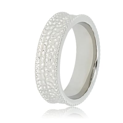 My Bendel - Brede Zilverkleurige Ring met Structuur - Brede Zilverkleurige Ring - Uniek Ontwerp - Tijdloze Elegantie - met Luxe Cadeauverpakking | Sieraden Voor Dames | Maat 17.00 Mm / Maat 53