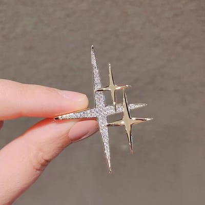 Broche Étoile Personnalité Simple Sens Haut de Gamme Corsage Mignon Tendance Broche pour Banquet Soirée Costume Emblème Bijou argenté