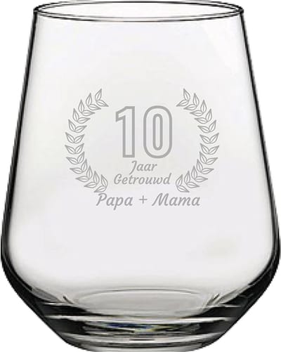 Gegraveerde Drinkglas 42,5cl Papa + mama 10 jaar getrouwd