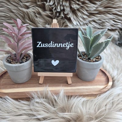 Robuust Wenstegeltje – Zusdinnetje – 10x10 cm – Lief Cadeau voor Zus of Beste Vriendin – Stijlvolle Wanddecoratie met Betekenis – Trendy nu