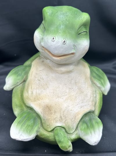 Decoratief polyresin "slapende schildpad" beeld - groen - hoogte 20 x 19 x 17 cm - Voor binnen & buiten - Met spaarpot functie - Woonaccessoires - Woondecoratie - Decoratieve beelden