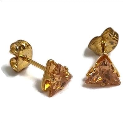 Aramat Jewels | Oorbellen | RVS Zweerknopjes Driehoek Zirkonia - Geometrische Studs | Goudkleurig / 6 mm / Champagne | |3mm | Staal | Kinderen, Volwassenen | Verkleurd niet