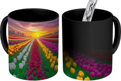 Magische Mok - Foto op Warmte Mokken - Koffiemok - Tulpenveld - Zonsondergang - Kleurrijk - Magic Mok - Beker - 350 ML - Theemok