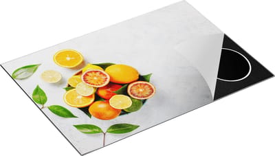 Chefcare Inductie Beschermer Citrusvruchten op Witte Marmer - Fruit - 75x50 cm - Afdekplaat Inductie - Kookplaat Beschermer - Inductie Mat