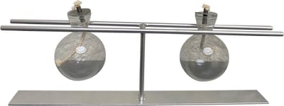 olielamp met twee glazen bollen met rechte houder kleur aluminium