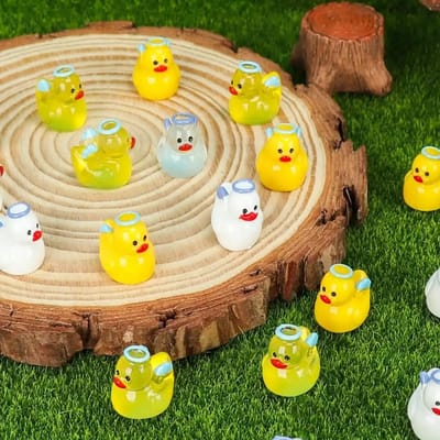 10/20 stuks Schattige Mini Eendjes Kleine Engel Eend Kleine Miniatuur Willekeurige Kleur Dieren Beeldjes ideaal voor Tuin Decoratie W12135WW- yellow