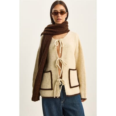 Overmaatse gebreide cardigan met striksluiting