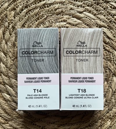 DUOPACK - Wella Color Charm T14 & T18 - Pale Ash Blonde & Lightest Ash Blonde - NIEUWE VERPAKKING - Haartoner - Wella toner - Anti geel - Anti oranje