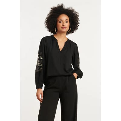 Smashed Lemon 25795 – top met handgeborduurde mouwen |