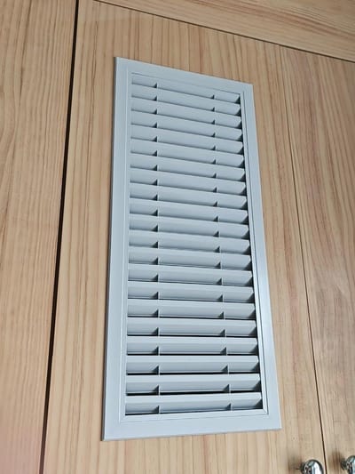Ventilatierooster - Air Return Cover - Luchtstroom Verbeteren - 45 Graden Bladen - 40 x 110 cm - Zwart