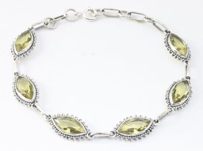 Bewerkte zilveren armband met citrien