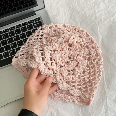 Printemps et Été Fait Main Crochet Tricoté Chapeau de Tête pour Femmes Fin Respirant Creux Chapeau Mode Rétro Niche Chapeau Pull gray