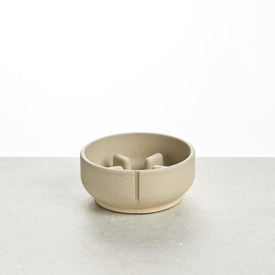 PINO Sandstone Hondenvoerbak Slowfeeder (anti-schrok) - Beige (Owl Greige) - Small ⌀14cm - 400ml
