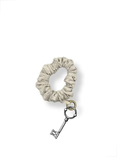 Scrunchie sleutelhanger - Sleutelbos - Duurzaam cadeau - Handmade - Wit