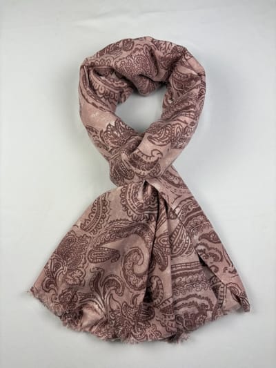 Leuke sjaal met vrolijke print van mooi materiaal 20% wol met 70% viscose