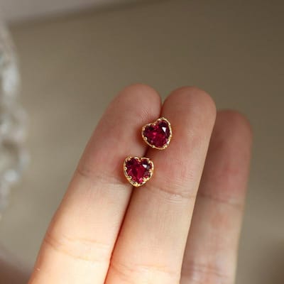 Huitan Charmant Hart Rode Zirkonia Oorbellen Bruiloft Sieraden Chic Oorknop Sierlijke Dame Verlovingsaccessoires brown