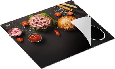 Chefcare Inductie Beschermer Hamburger Ingrediënten op een Zwarte Marmeren Plaat - 60x50 cm - Afdekplaat Inductie - Kookplaat Beschermer - Inductie Mat