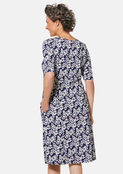 Elastische jersey jurk met modieuze print - marine / gebloemd - Gr. 40 van Goldner Fashion