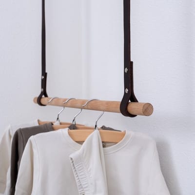 BAKIMO - Hangend kledingrek - Leer - Dark Chocolate - Medium