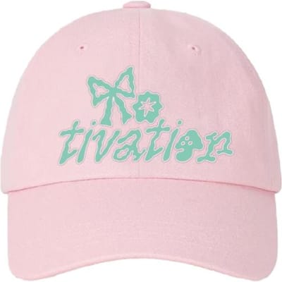 Yuqi   Casquette 02   Premier Single white
