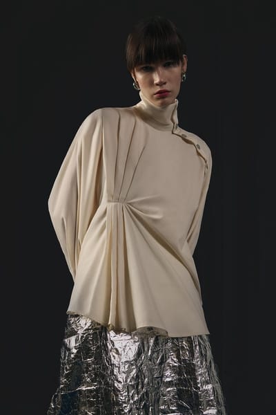 Touché Privé - Asymmetrische poplin blouse - Beige - Dames