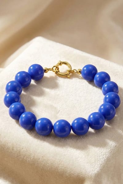 Lundholm Luxe Kralen Armband Dames met Bedel – Premium Stainless Steel Jewellery Armband Dames Blauw – Kralenarmband met Hars Kralen – My Helsinki Serie -Luxe Vrouwen Cadeautjes Sieraad – Inclusief Luxe Geschenkverpakking