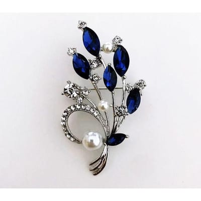 Blad Kristal Parel Broche Vrouwelijk Mode Nieuwe Jas Speld Populair Temperament Zoet Kleding Accessoire white