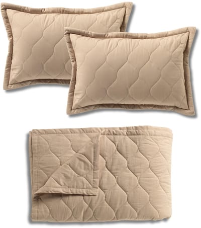Dutch Decor - VOORDEELSET - 3-delig - Romee - 2 sierkussens 40x60 cm - 1 bedsprei 240x260 cm - beige