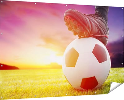 Gards Tuinposter Klassieke Voetbal Aftrap met Zonsondergang - 180x120 cm - Tuindoek - Tuindecoratie - Wanddecoratie buiten - Tuinschilderij