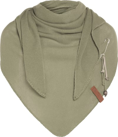 Knit Factory Lola Gebreide Omslagdoek - Driehoek Sjaal Dames - Katoenen sjaal - Luchtige Sjaal voor de lente, zomer en herfst - Stola - Olive - 190x85 cm - Inclusief sierspeld