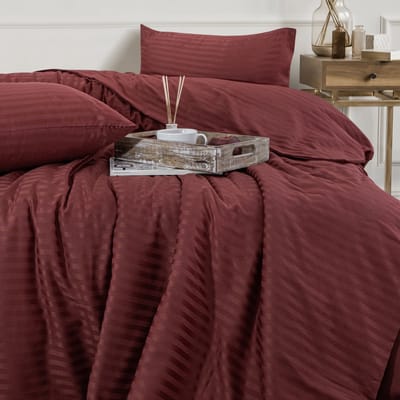 Boraboi ® Stijlvol en Modern Katoen-Satijnen 200x220 cm Luxe Dekbedovertrekset – Tweepersoons –Bordeaux,Gestreept (4-delig)