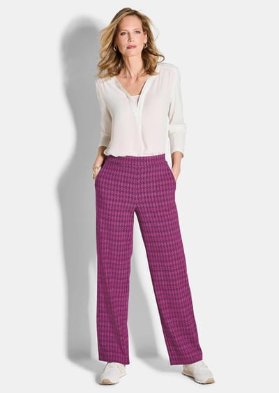 Gedessineerde broek VERA - bessen / gedess. - Gr. 20 van Goldner Fashion