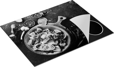 Chefcare Inductie Beschermer Salade met Groentes - Zwart Wit - 77x59 cm - Afdekplaat Inductie - Kookplaat Beschermer - Inductie Mat
