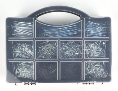 Robust Nagelset 470G