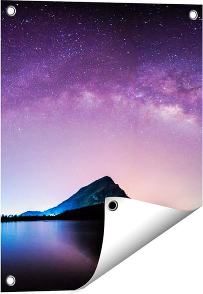 Gards Tuinposter Melkweg bij een Berg in Thailand - 40x50 cm - Tuindoek - Tuindecoratie - Wanddecoratie buiten - Tuinschilderij