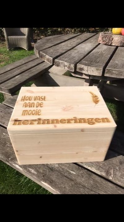 Creaties van Hier - Houten Kist S - Gepersonaliseerd Cadeau - 30 x 20 x 13 cm - Hout
