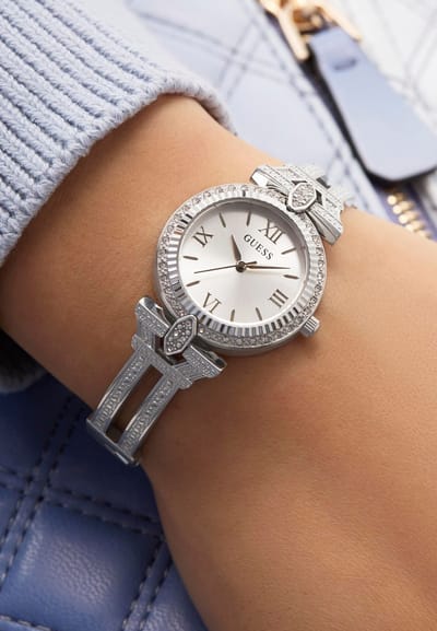 Guess Delphine Quartz Analoog Horloge Zilverkleurig Kast Gemaakt Van 100% Roestvrij Staal En Een Armband Van 100% Roestvrij Staal 28 GW0864L1, GW0864L2
