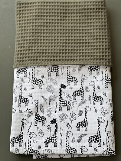 baby deken kinderwagen deken wieg deken legergroen zwarte giraffe 60 x 90 cm
