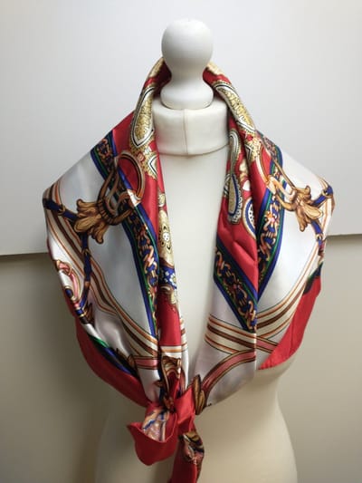 Vierkante dames sjaal Heidy fantasiemotief rood blauw bruin beige roze groen wit oranje zwart bordeauxrood 90x90