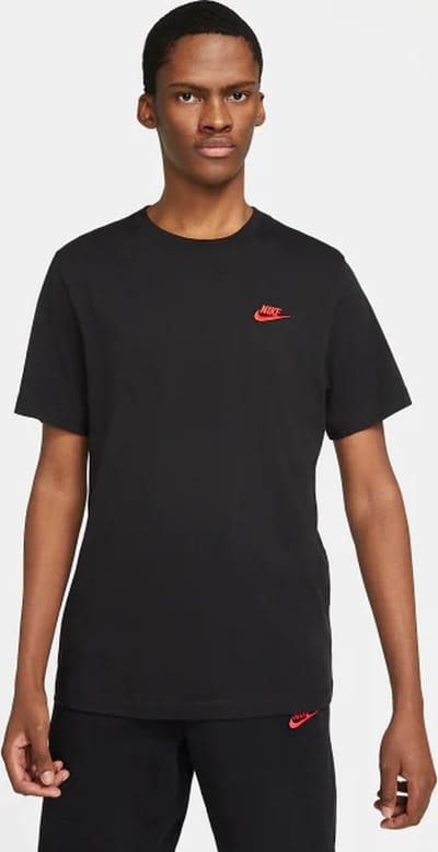Nike Essential Embroidered T-shirt (Standard Fit)(Zwart/Rood) - Maat XXL