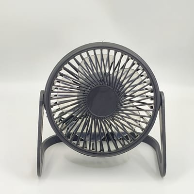 USB-bureauventilator, draagbare mini-ventilator met stekker, ideaal als cadeau voor thuis, perfect voor slaapkamers, kantoren, keukens, kamperen, enz. (Zwart)