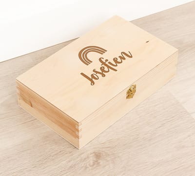 Houten kistje 'Josefien' Regenboog - Tekenkist - Herinneringsdoos - Kraamcadeau - Knutseldoos - Memorybox - Baby - Geboorte