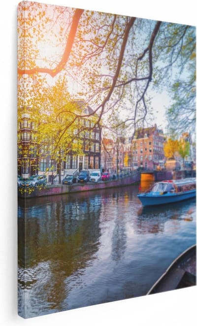 Artaza Canvas Schilderij Grachtenboot Amsterdam - 30x40 cm - Klein - Wanddecoratie Herfst - Muurdecoratie Stad - Kamer Accessoires