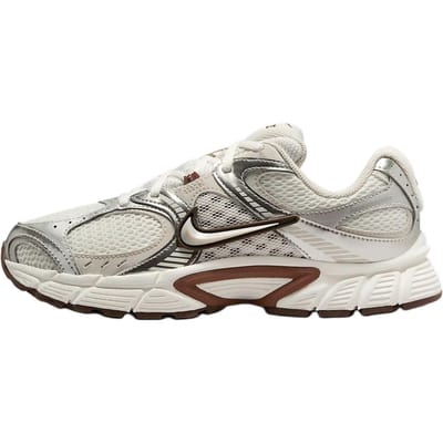 Nike V5 RNR Sail Fauna Brown Dames Sneakers Crème Phantom Light-Orewood-Brown HQ7901-102 39 white