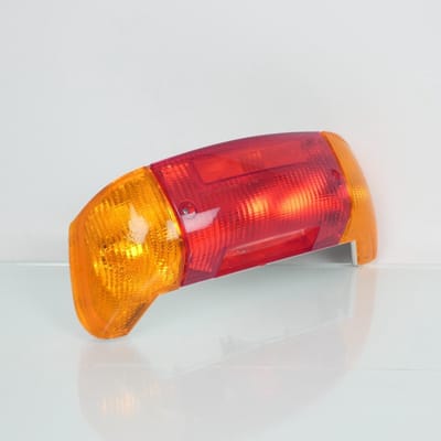 origineel achterlicht voor aprilia 50 amico scooter 1996 tot 1998 ap8212333 / ap8212442 nieuw