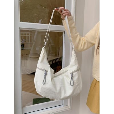 Lui Stijl Nylon Tas voor Vrouwen Nieuwe Crossbody Dumpling Tas Modieuze Lichtgewicht en Veelzijdige Pendelaar Grote Capaciteit Schoudertas brown
