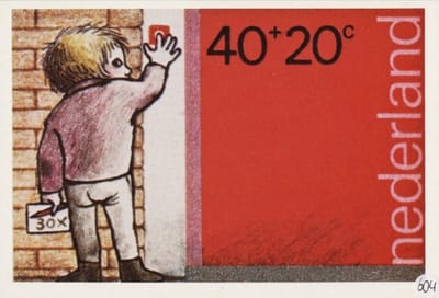 Briefkaart met afbeelding Jongetje verkoopt kinderpostzegels postzegel